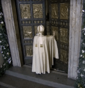 Pope Francis opening the Holy Door in 2015